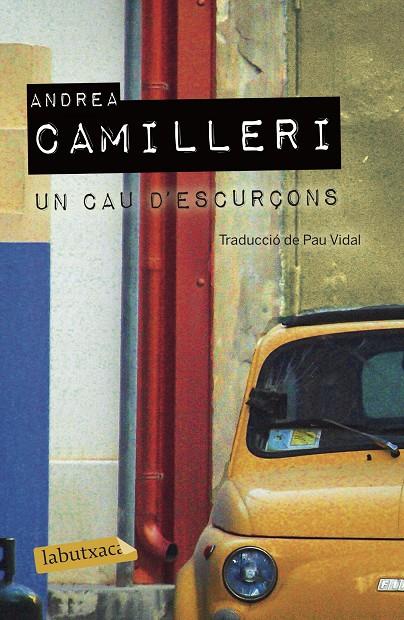 UN CAU D'ESCURÇONS | 9788417420314 | CAMILLERI, ANDREA | Galatea Llibres | Librería online de Reus, Tarragona | Comprar libros en catalán y castellano online