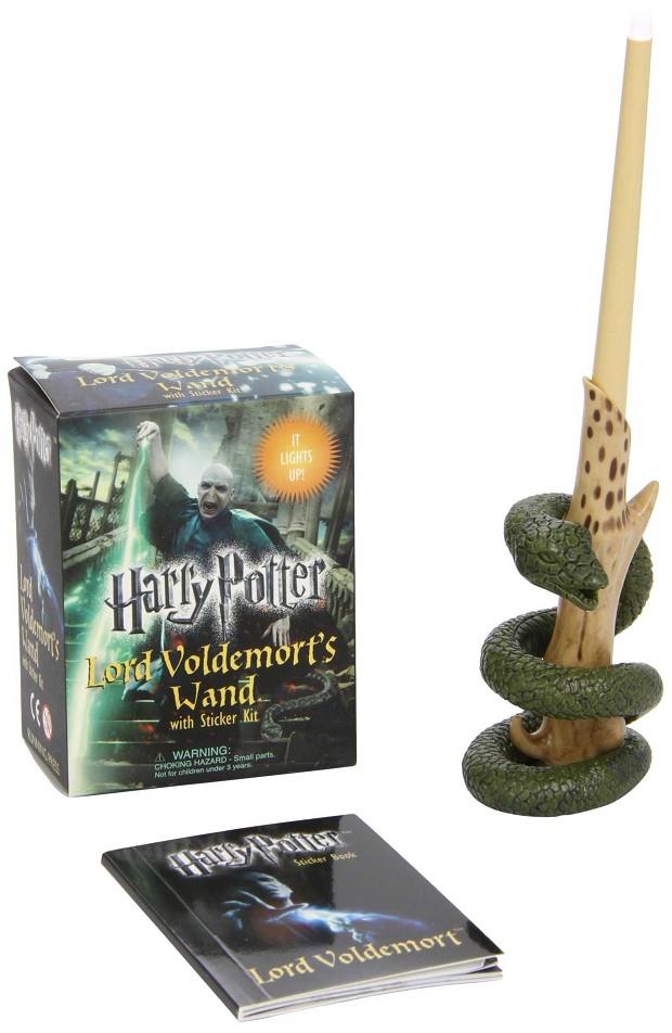 HARRY POTTER LORD VOLDEMORT WAND | 9780762452415 | Galatea Llibres | Llibreria online de Reus, Tarragona | Comprar llibres en català i castellà online