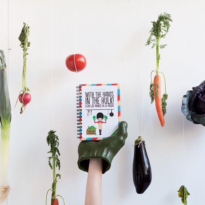 RECETARIO SUPERBRITANICO 'WITH THE HANDS IN THE HULK!' | 8432715075479 | Galatea Llibres | Librería online de Reus, Tarragona | Comprar libros en catalán y castellano online