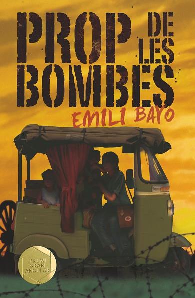 PROP DE LES BOMBES | 9788466147460 | BAYO, EMILI | Galatea Llibres | Librería online de Reus, Tarragona | Comprar libros en catalán y castellano online
