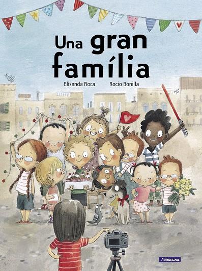 UNA GRAN FAMILIA -CAT- | 9788448852559 | ROCA, ELISENDA I BONILLA, ROCIO | Galatea Llibres | Llibreria online de Reus, Tarragona | Comprar llibres en català i castellà online