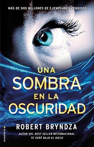 UNA SOMBRA EN LA OSCURIDAD | 9788416700707 | BRYNDZA, ROBERT | Galatea Llibres | Llibreria online de Reus, Tarragona | Comprar llibres en català i castellà online