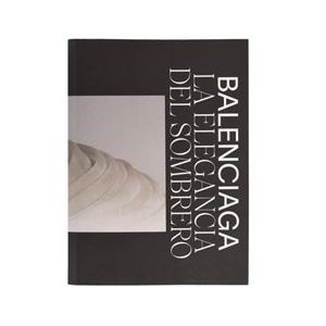 BALENCIAGA. LA ELEGANCIA DEL SOMBRERO | 9788491563242 | AA.VV | Galatea Llibres | Llibreria online de Reus, Tarragona | Comprar llibres en català i castellà online