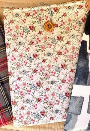 FUNDA LLIBRE "FLORS 2" TALLA L | FUNDAFLORS2L | Galatea Llibres | Librería online de Reus, Tarragona | Comprar libros en catalán y castellano online