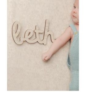 NOM MITJÀ DE FUSTA PERSONALITZAT | NOMMITJA | T_FINSLALLUNA | Galatea Llibres | Librería online de Reus, Tarragona | Comprar libros en catalán y castellano online