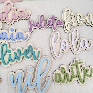 NOM MITJÀ FUSTA COLOR PERSONALITZAT | NOMMITJACOLOR | T_FINSLALLUNA | Galatea Llibres | Librería online de Reus, Tarragona | Comprar libros en catalán y castellano online