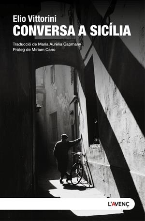 CONVERSA A SICÍLIA | 9788418680687 | VITTORINI, ELIO | Galatea Llibres | Librería online de Reus, Tarragona | Comprar libros en catalán y castellano online